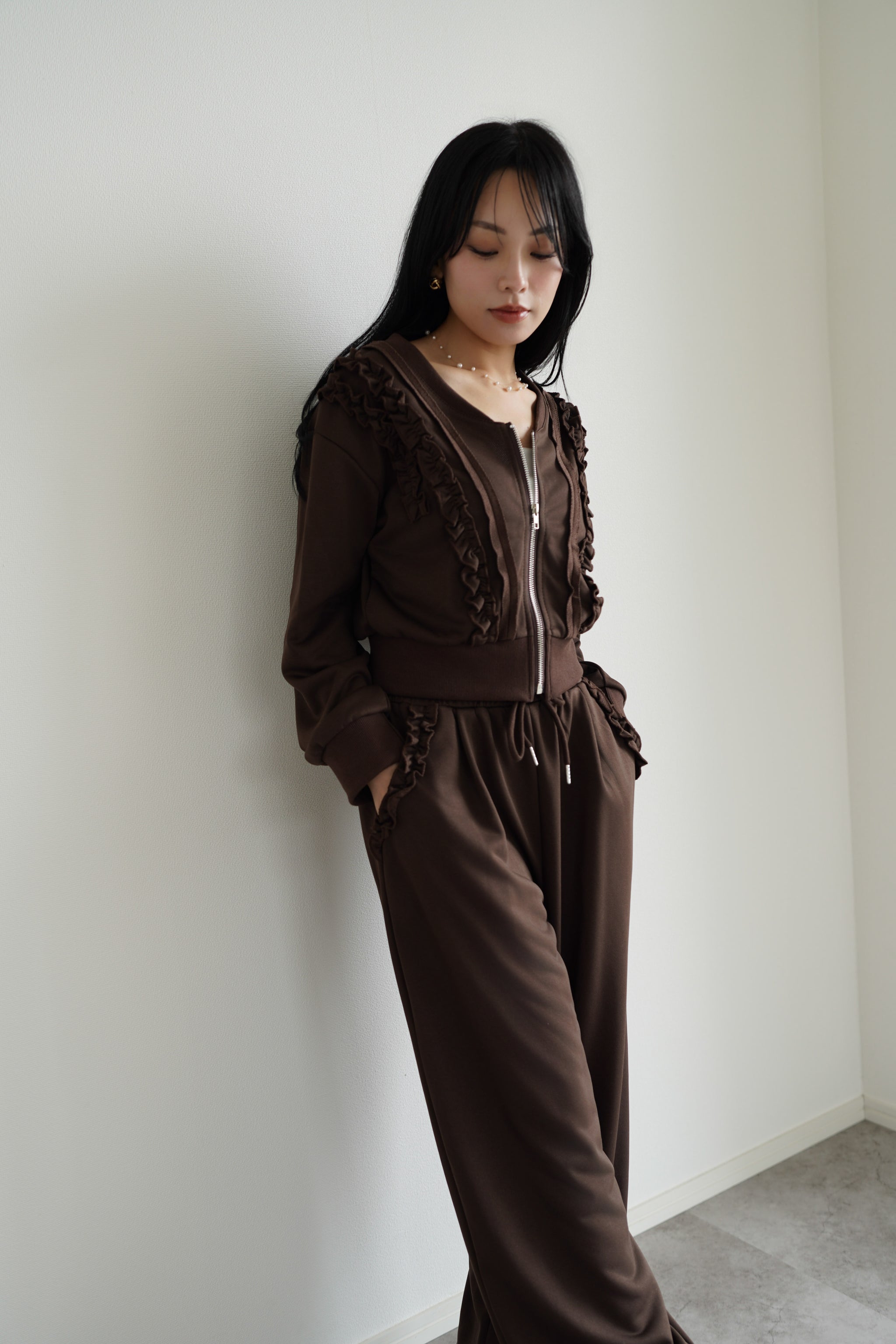 フリルディティールスウェットセットアップ – kicuri