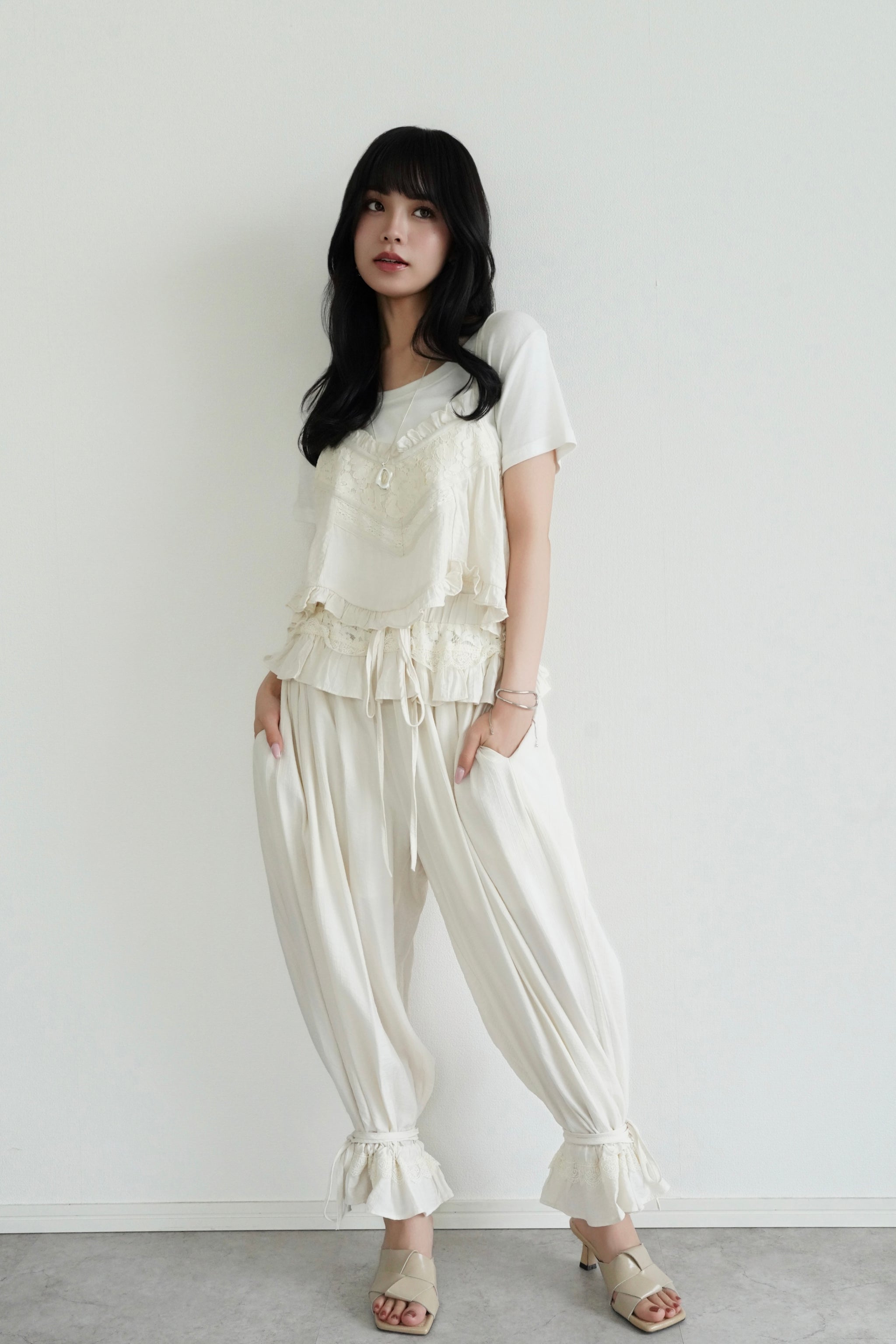 SET］レースバルーンパンツセットアップ×ソフトクルーネックTee(3set